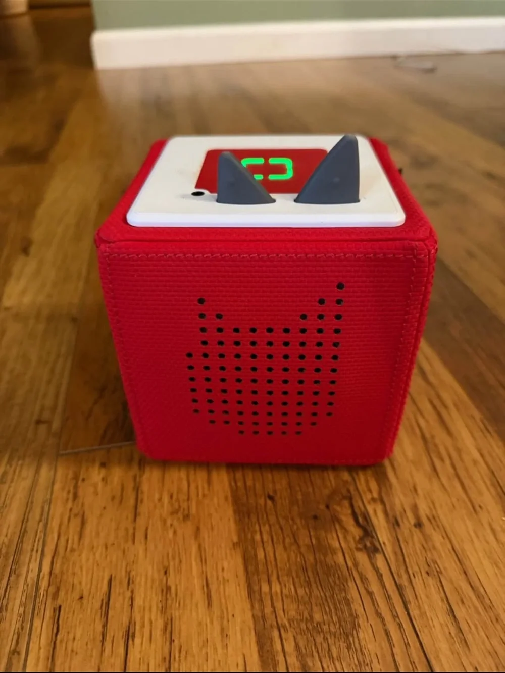 Tonies Toniebox Kids - Red LIKE NEW!!
